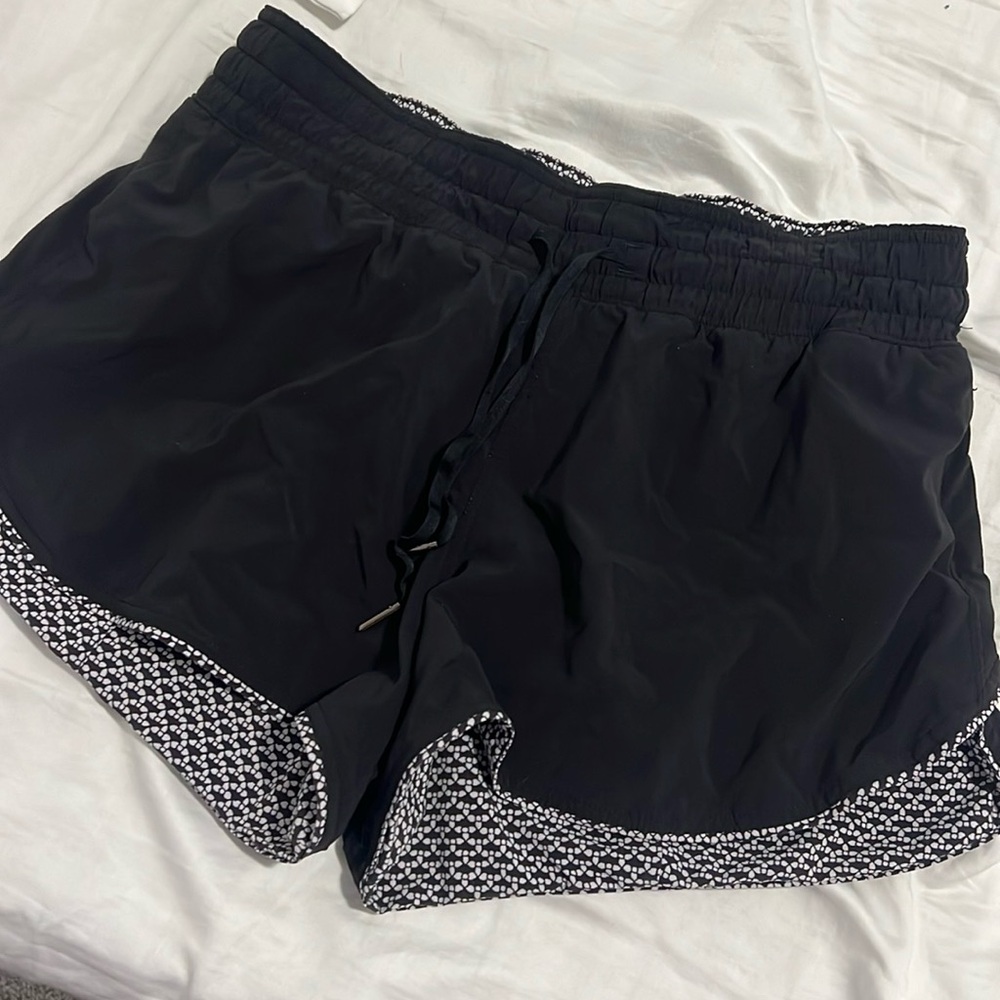 LULULEMON REVERSABLE SHORTS